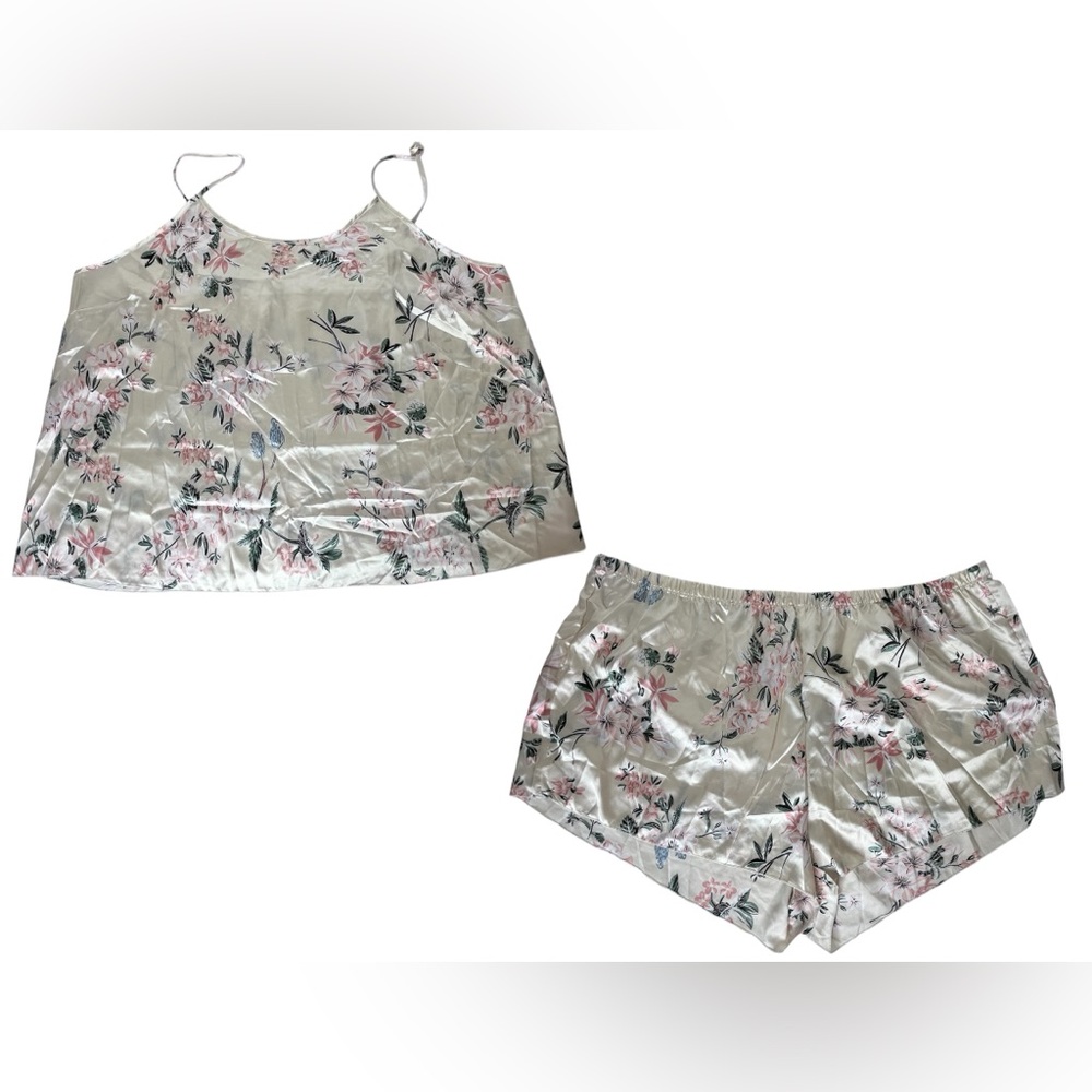 Champagne Color Floral Camisole and Shorts Sleep‎ Pajama Set